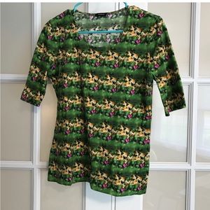 Akris Grand Hedge Preloved short sleeve top.  Beautiful! Size 10